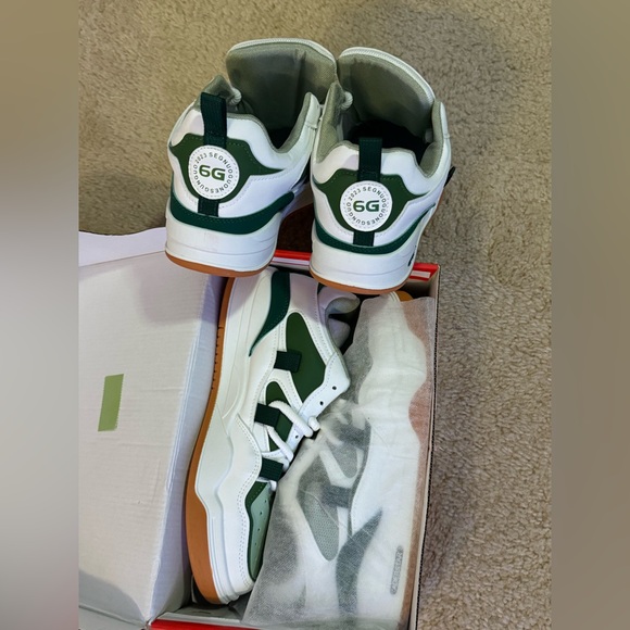 Men’s Shoes Size 12 - Picture 4 of 5